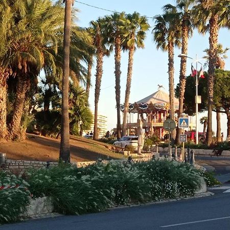 Maison Au Calme Avec Jardin Et Piscine Saint Raphael Esterno foto
